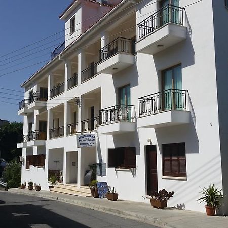 Pissouriana Hotel Apartments エクステリア 写真