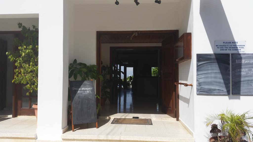 Pissouriana Hotel Apartments エクステリア 写真