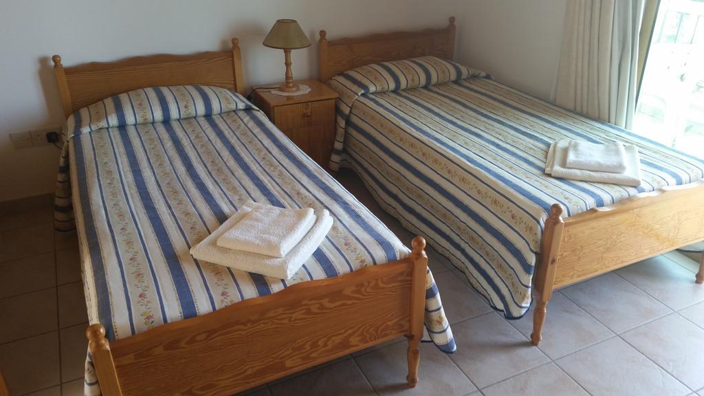Pissouriana Hotel Apartments エクステリア 写真