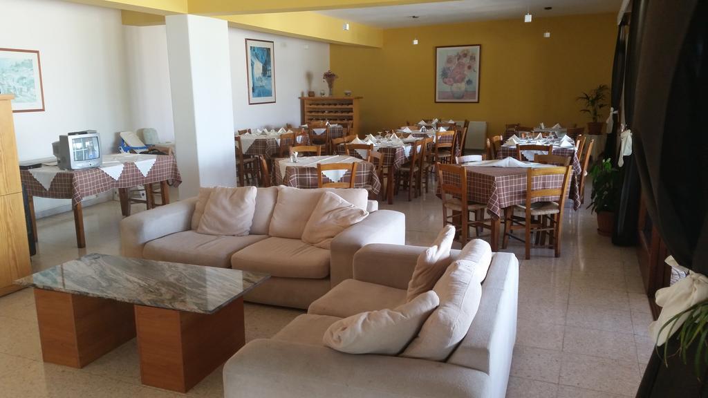Pissouriana Hotel Apartments エクステリア 写真